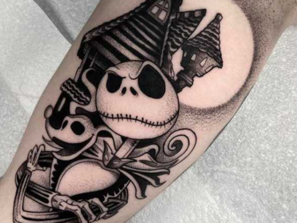 Tato Teks dengan Karakteristik Dotwork